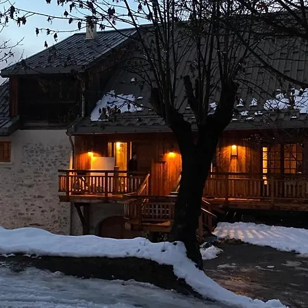 Chalet Superbe Ferme Rénovée En De Luxe En Pleine Nature Barcelonnette
