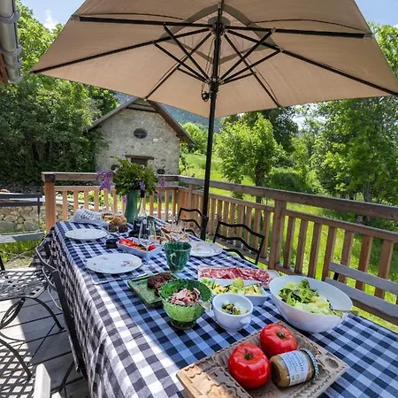 Superbe Ferme Rénovée En De Luxe En Pleine Nature Chalet Barcelonnette